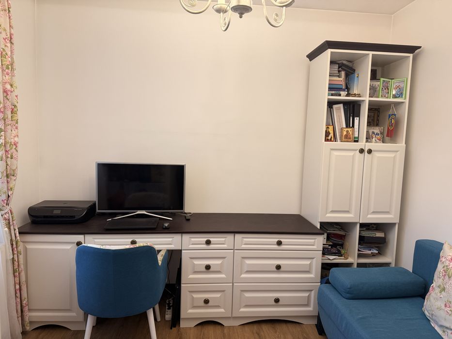 Vând Mobilier birou