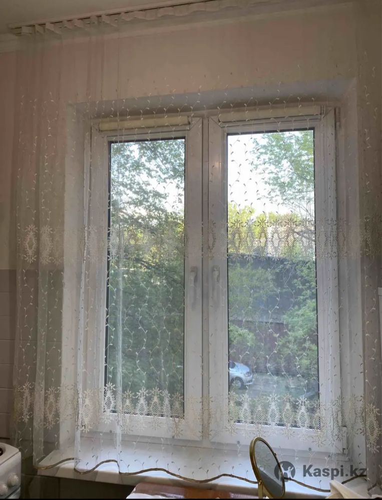 Продается тюль на кухню