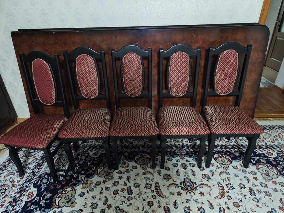 Продам Стол и Стулья