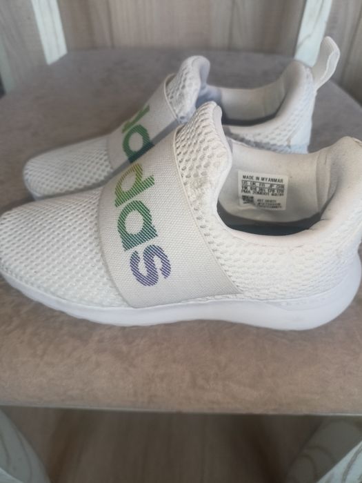 Детские кроссовки