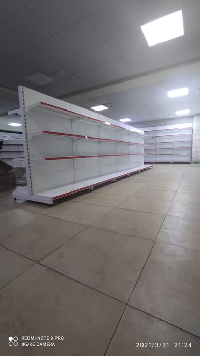 Стеллаж из металла, полки для магазинов