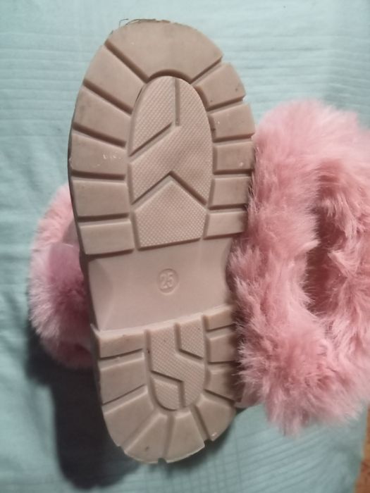 Vând cizmulițe fetițe