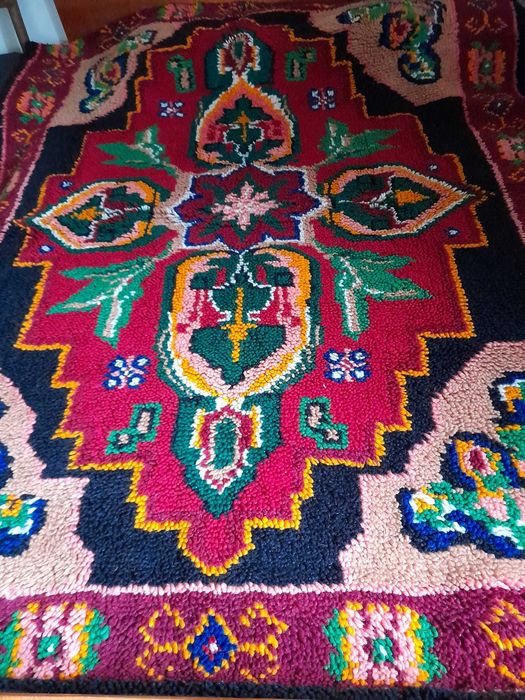 Вълнени ръчно тъкани китеници