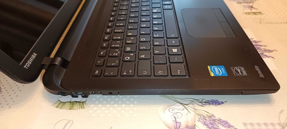 Laptop Toshiba Satellite C50t Intel Quad Gen 4 15.6 40Cm Ram 8Gb