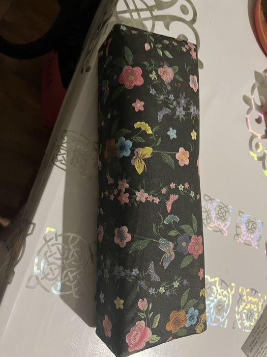 Продаю подлокотник для маникюра