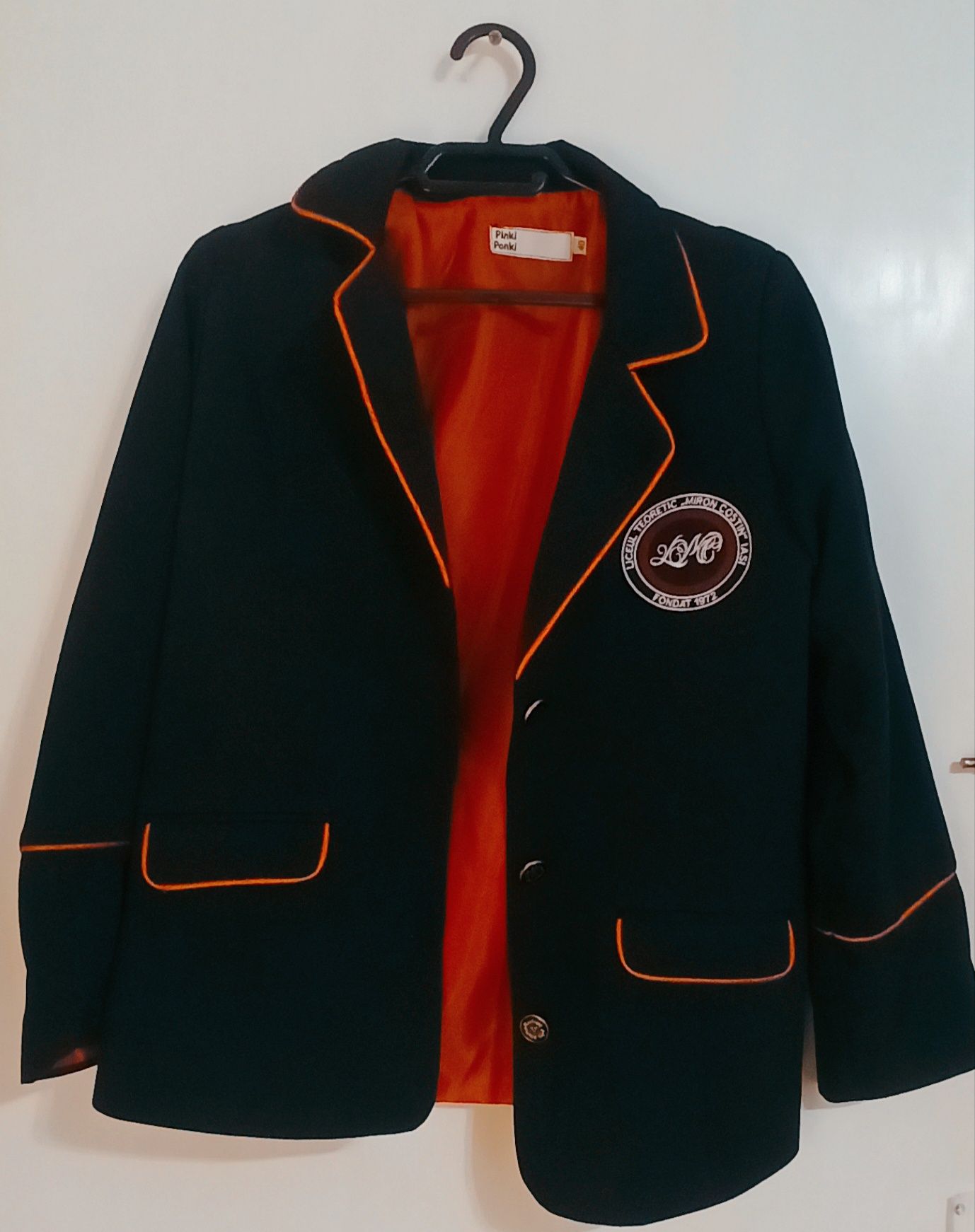 Vând uniformă Miron Costin