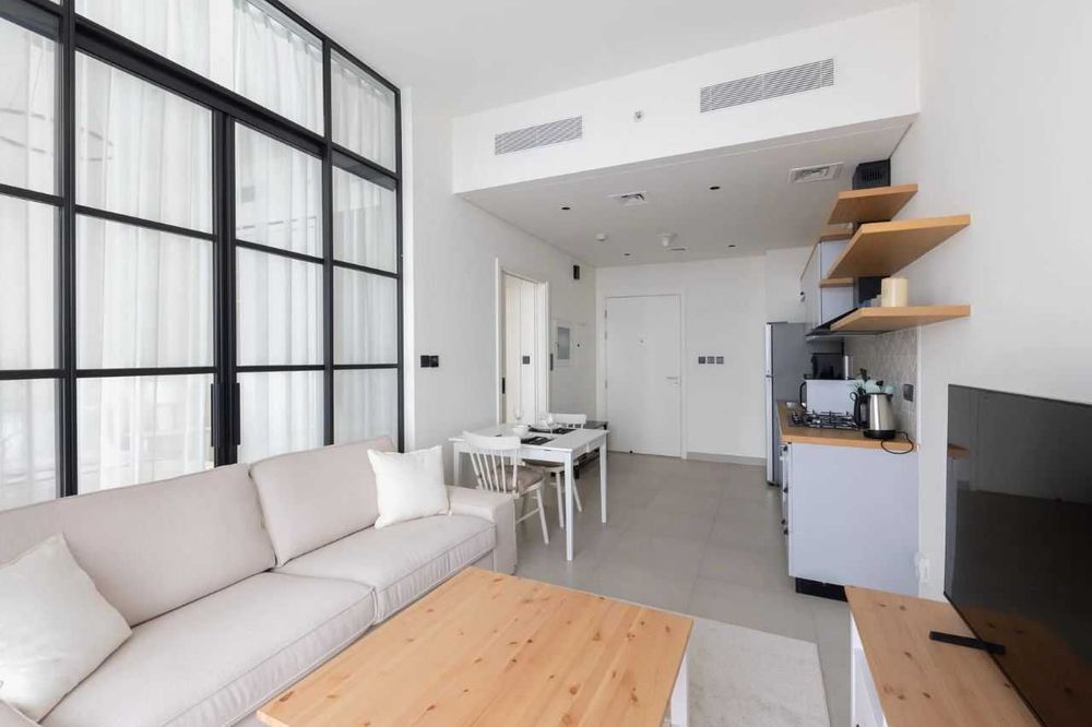 Сдается светлая 2х комнатная в центре на Ц1. Новая.  2/8/9. Р7