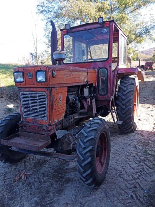 Vând tractor UTB 651