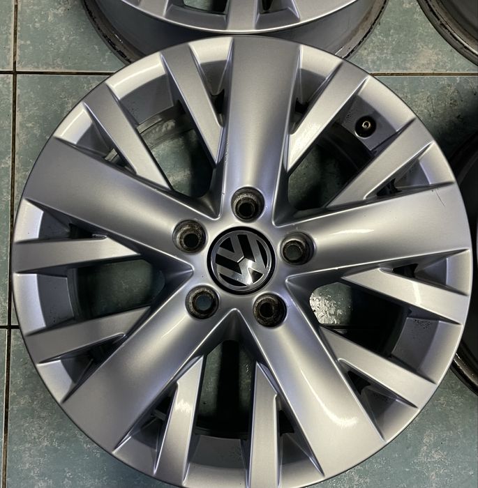 Jante aliaj R16 originale VW Golf Passat Jetta Eos