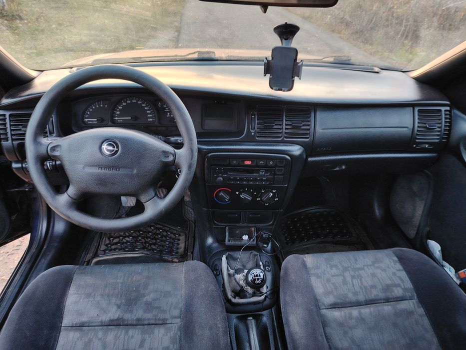 Vând Opel Vectra cu acte valabile.!!