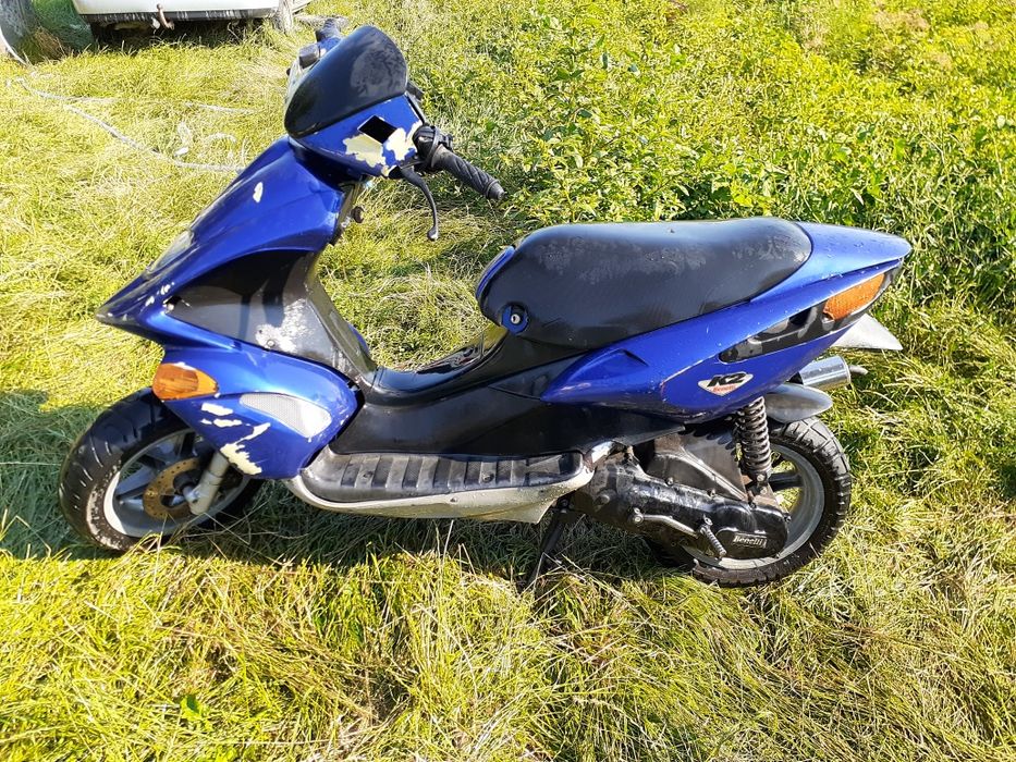 Vand scuter benelli I trebue contact nou