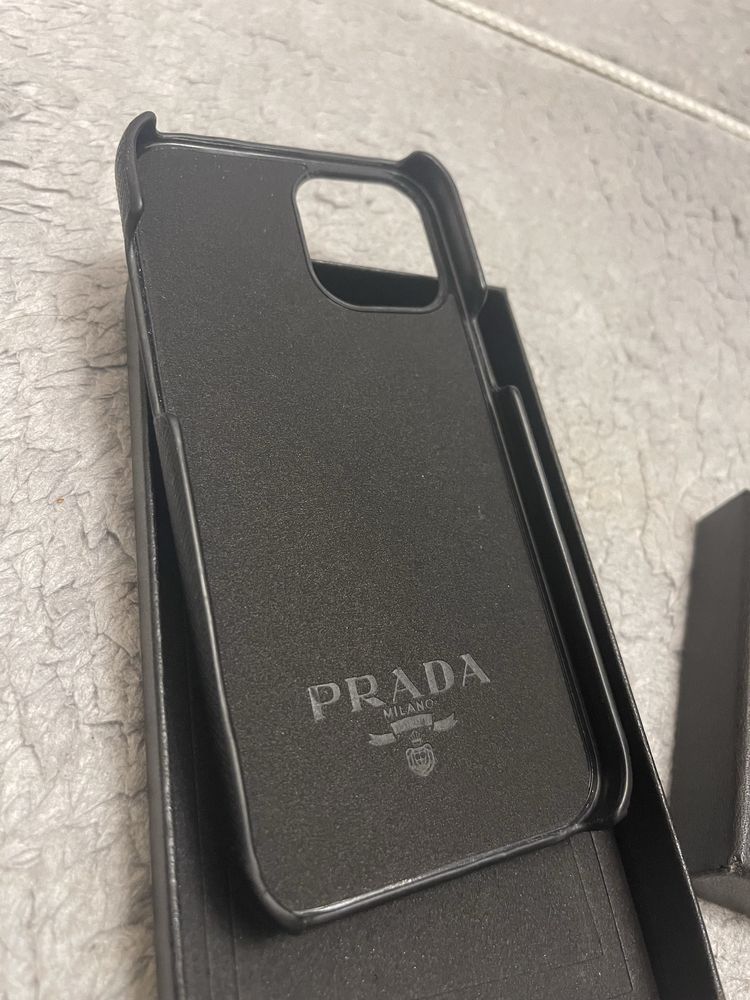 ОРИГИНАЛЕН И НОВ Prada Кейс Case iPhone Pro Max