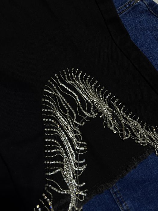 Джинсы нарядные с бахромой