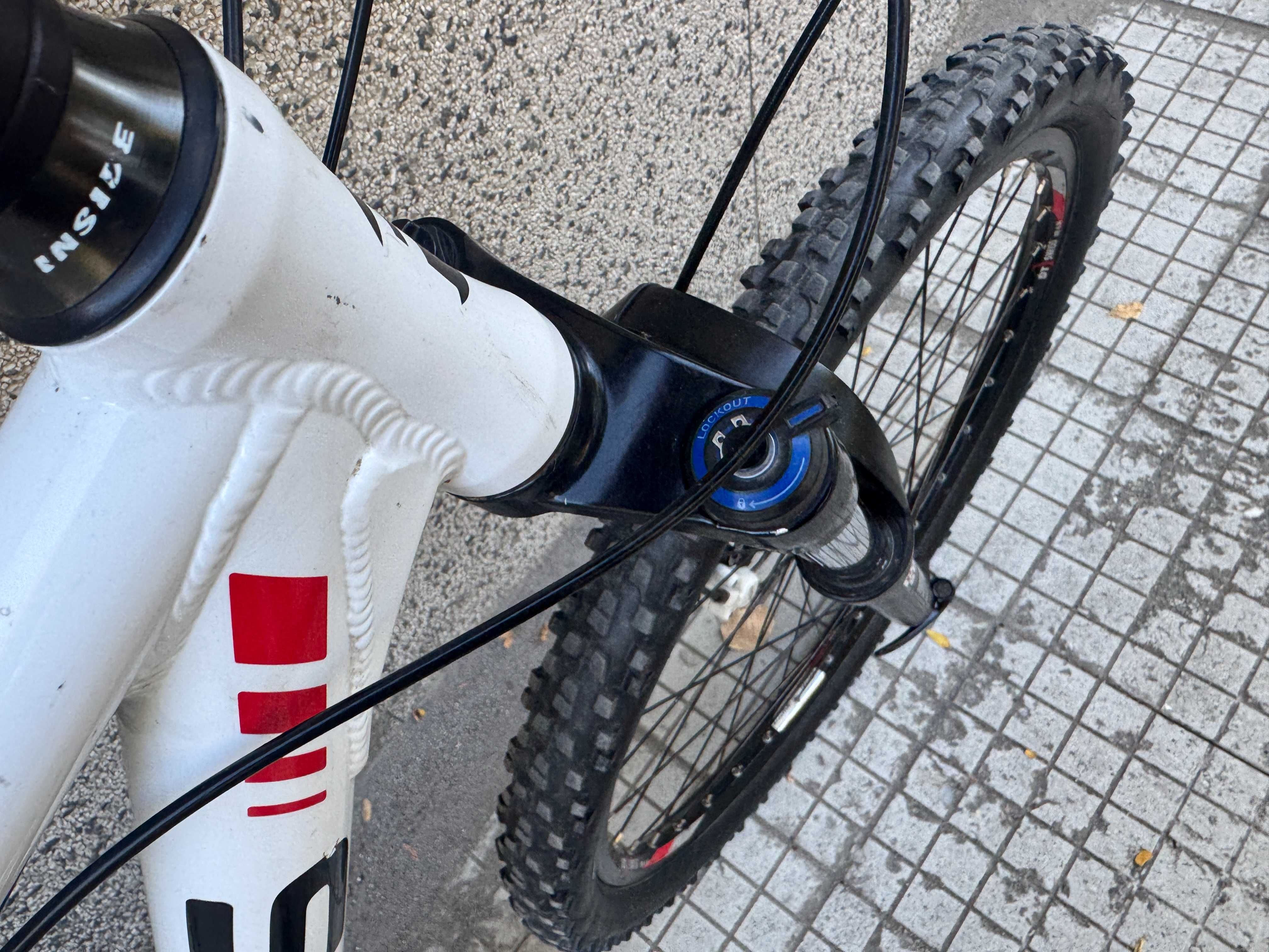 Focus Black Rider 26''/Shimano XT 3x9/RockShox Dart 3 Lockout/MTB