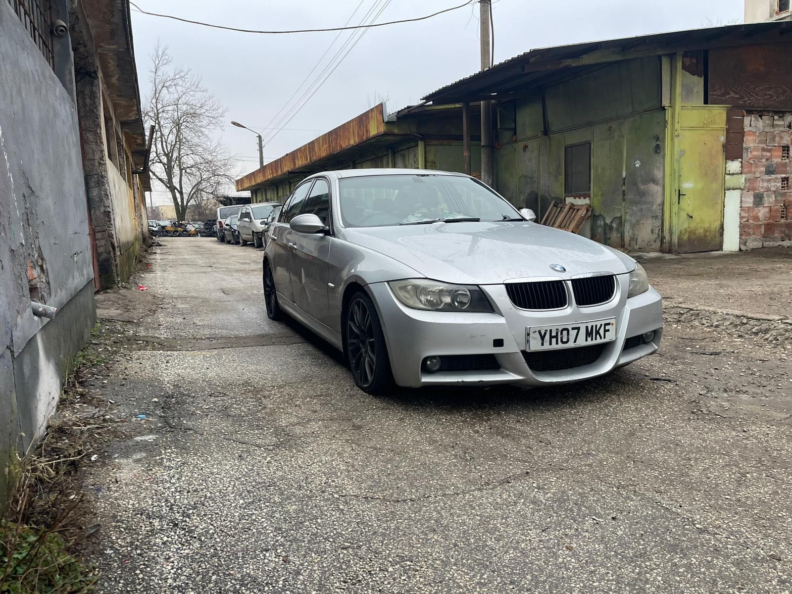 БМВ E90 2.0д 163 М-пакет преди фейс на части
