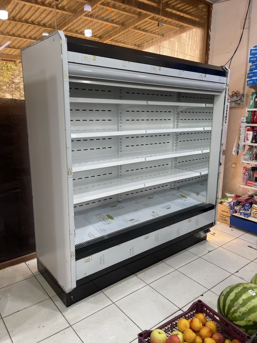 Витрина холодильник