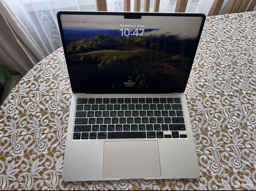 Macbook air 13 m2 продам