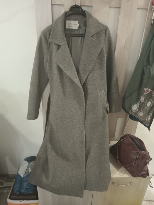 Продам пальто и куртку хорошего качества и полуботинок на весну