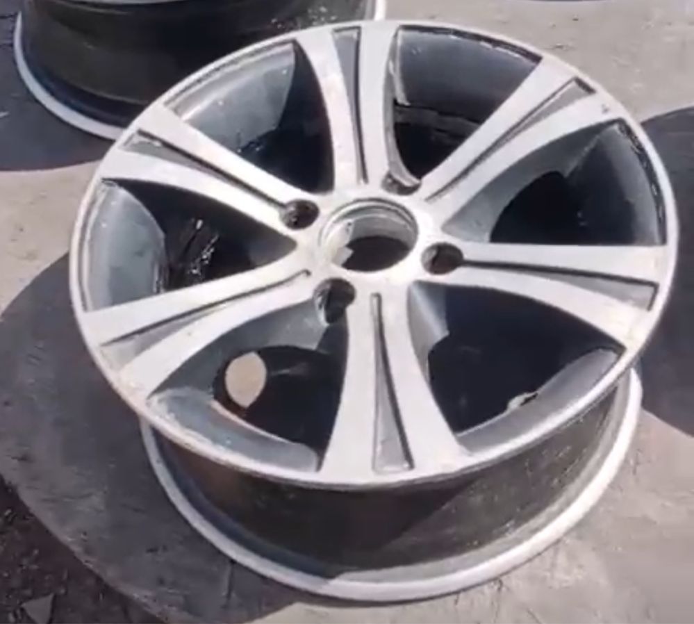 Продам 2 диска R13 4/98