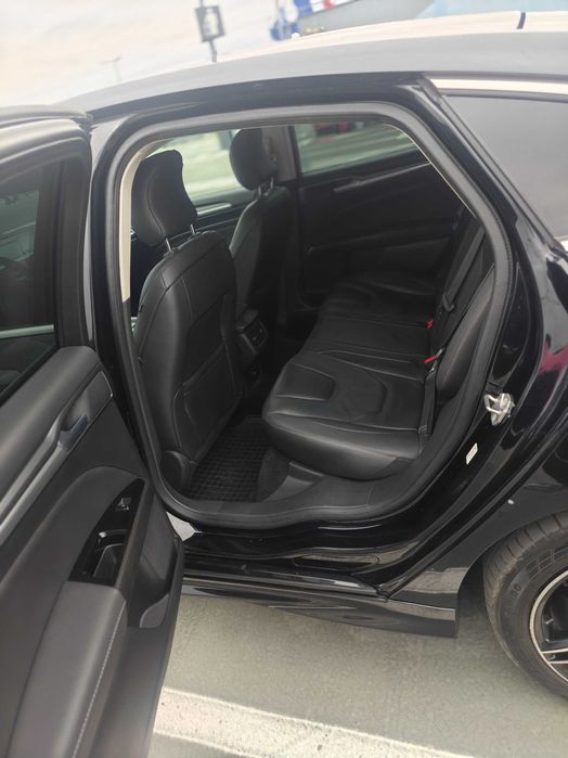 Ford Mondeo MK5 2.0 TDCi Titanium 4x4- august 2015 In stare excelenta