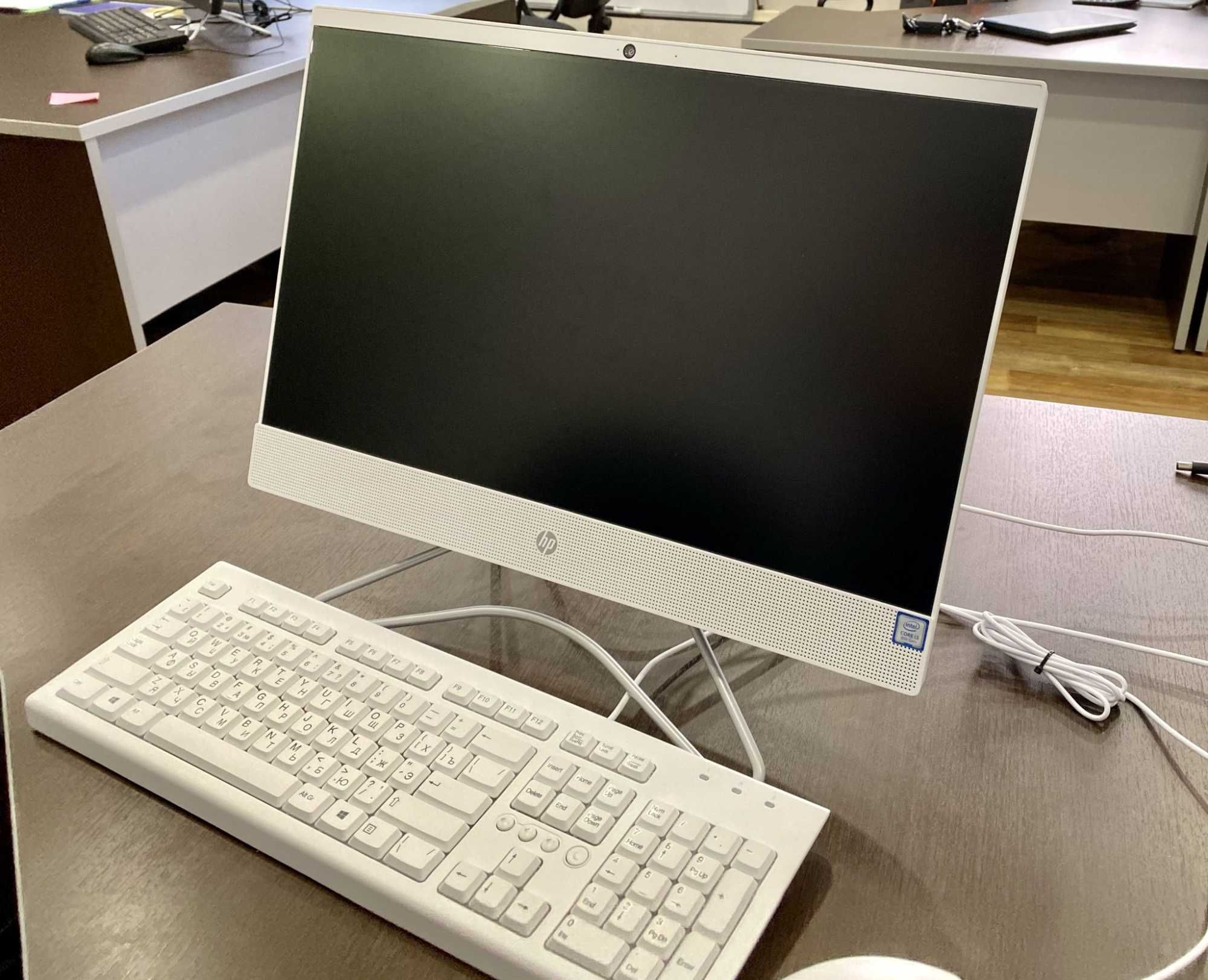 Моноблок HP 22" Core i5-1035G1 , DDR 8GB, SSD 256GB, DVD, Key+Mouse HP