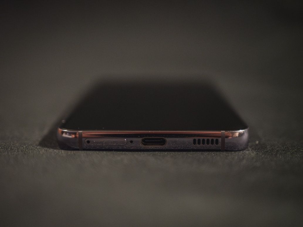 Samsung Galaxy S22 128GB / 8GB RAM