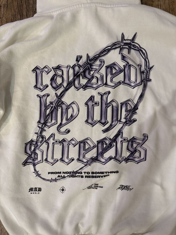 Суитчър “raised by the streets”