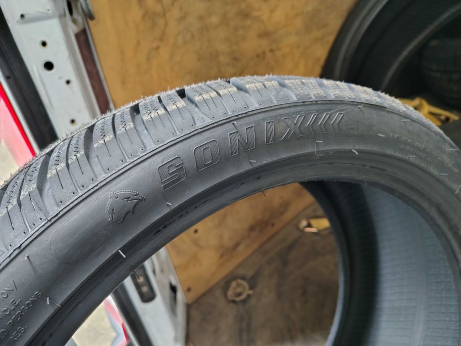 4бр.НОВИ зимни SONIX 255 35 20 DOT25 цена за брой