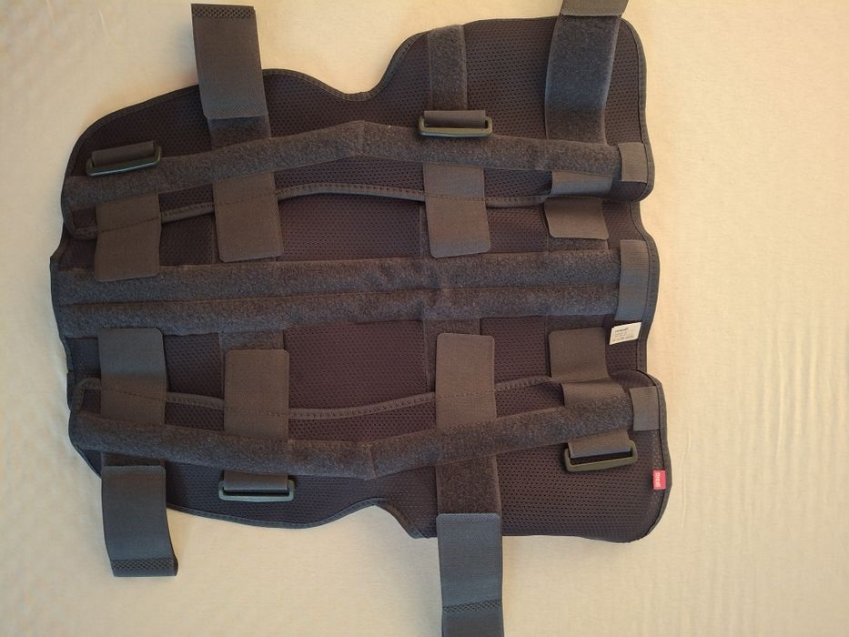 Наколенка,коляно.