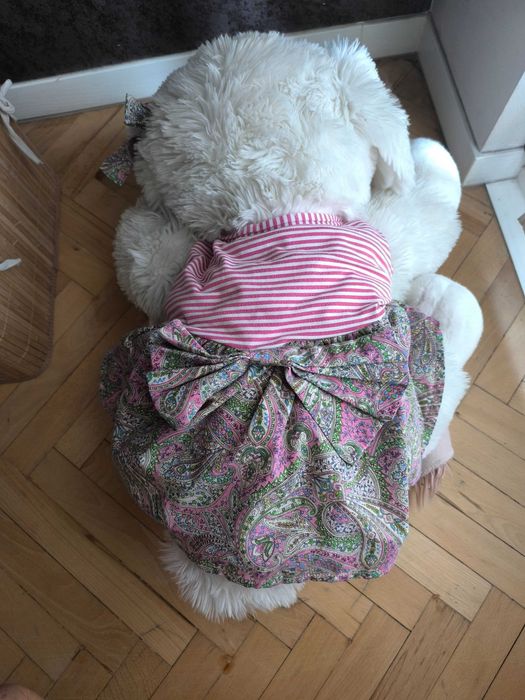 Голямо плюшено куче с подарък!