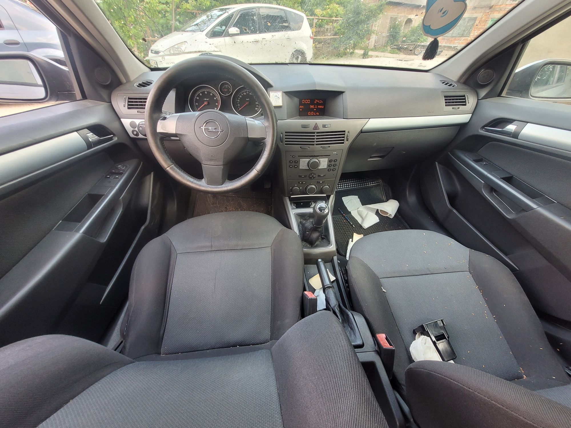 Dezmembrez Opel Astra H 1.6 uși capota haion bari motor cutie interior