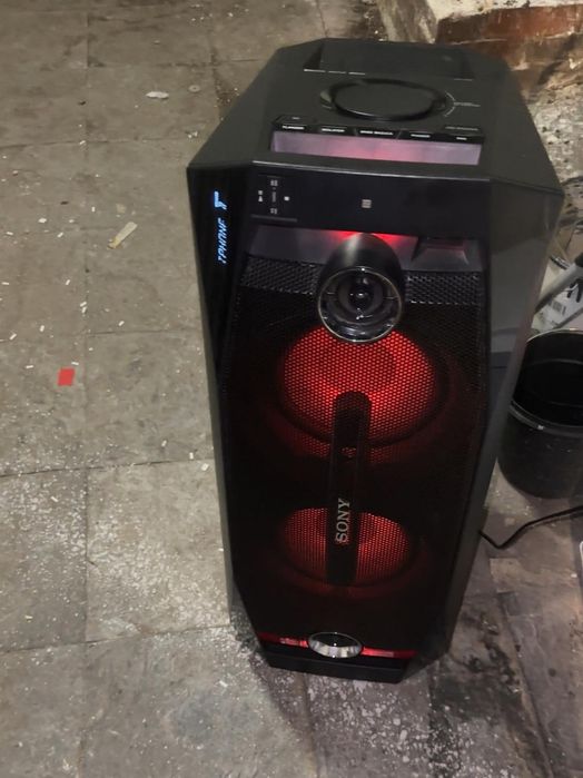 Boxa sony gtkx1bt in stare foarte buna de functionare si estetic