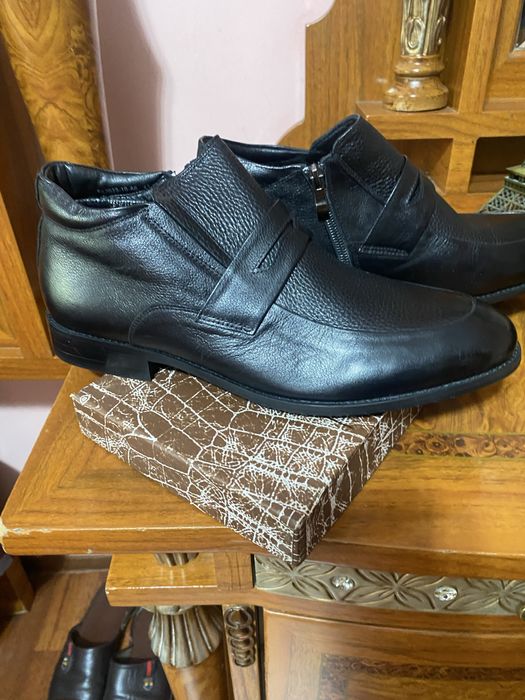 Мужские сапоги осень зима вторые б/у зимние в подарок 43 размер