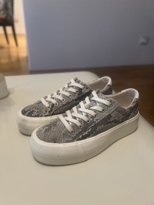 Дамски кецове Zara