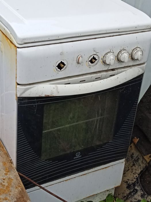 Продам газ плиту