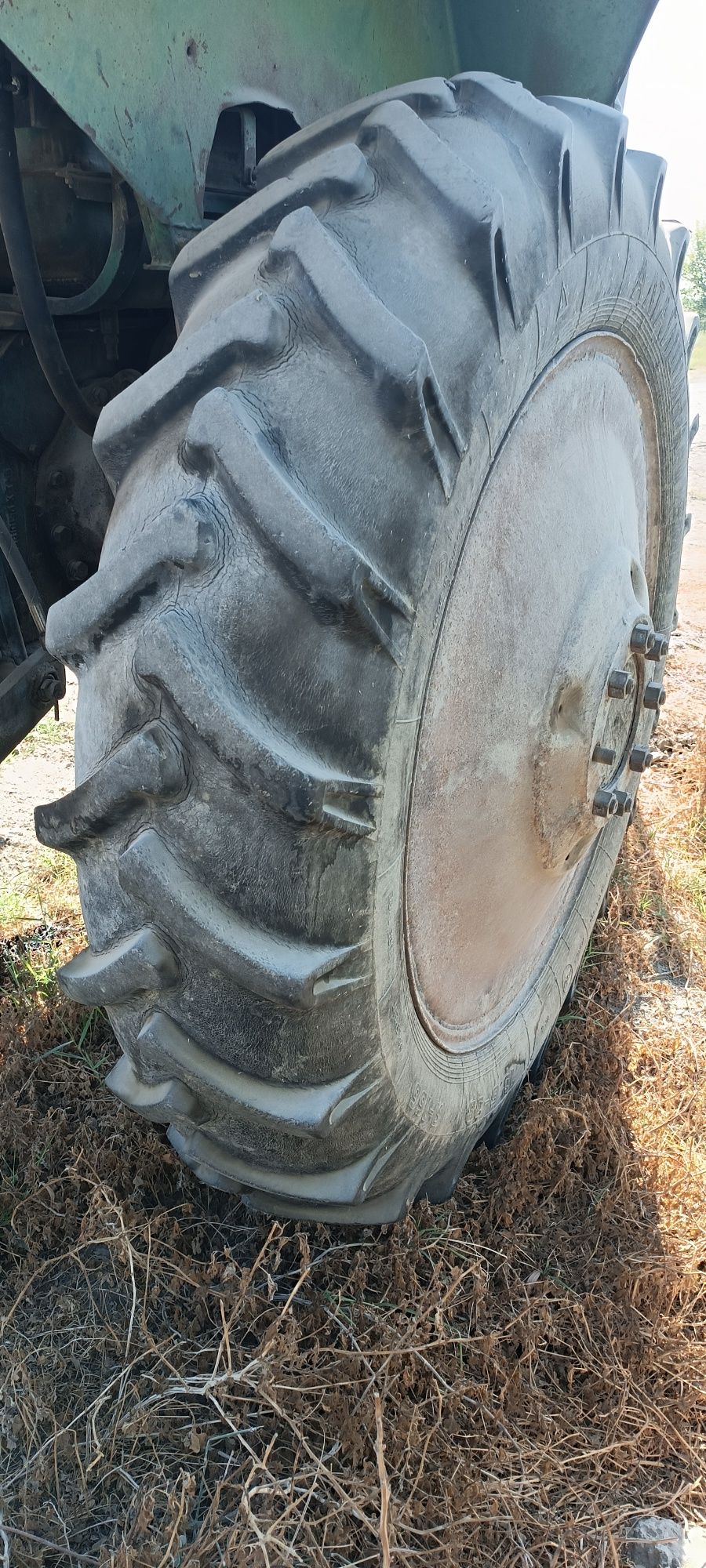 TTZ80 11 TRAKTOR sotiladi