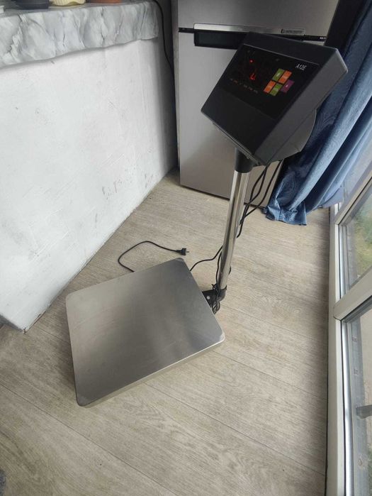 Продаю весы 40000тг