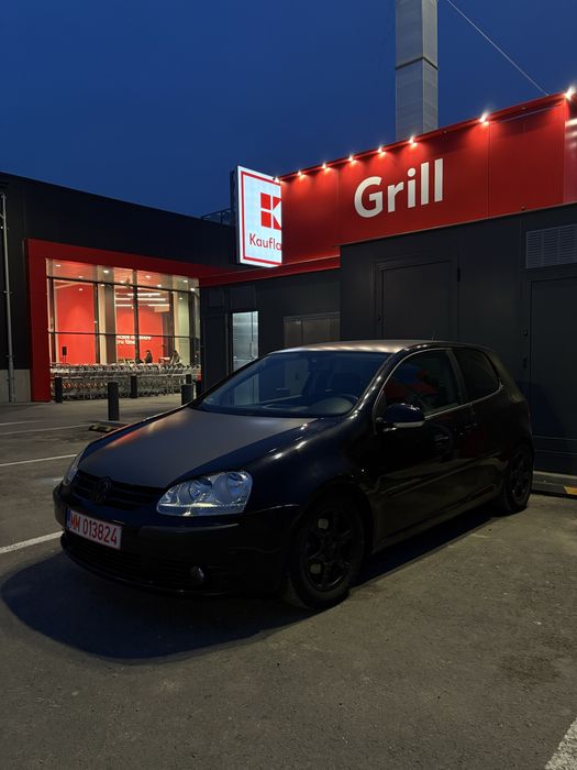 Vand sau schimb Golf 5