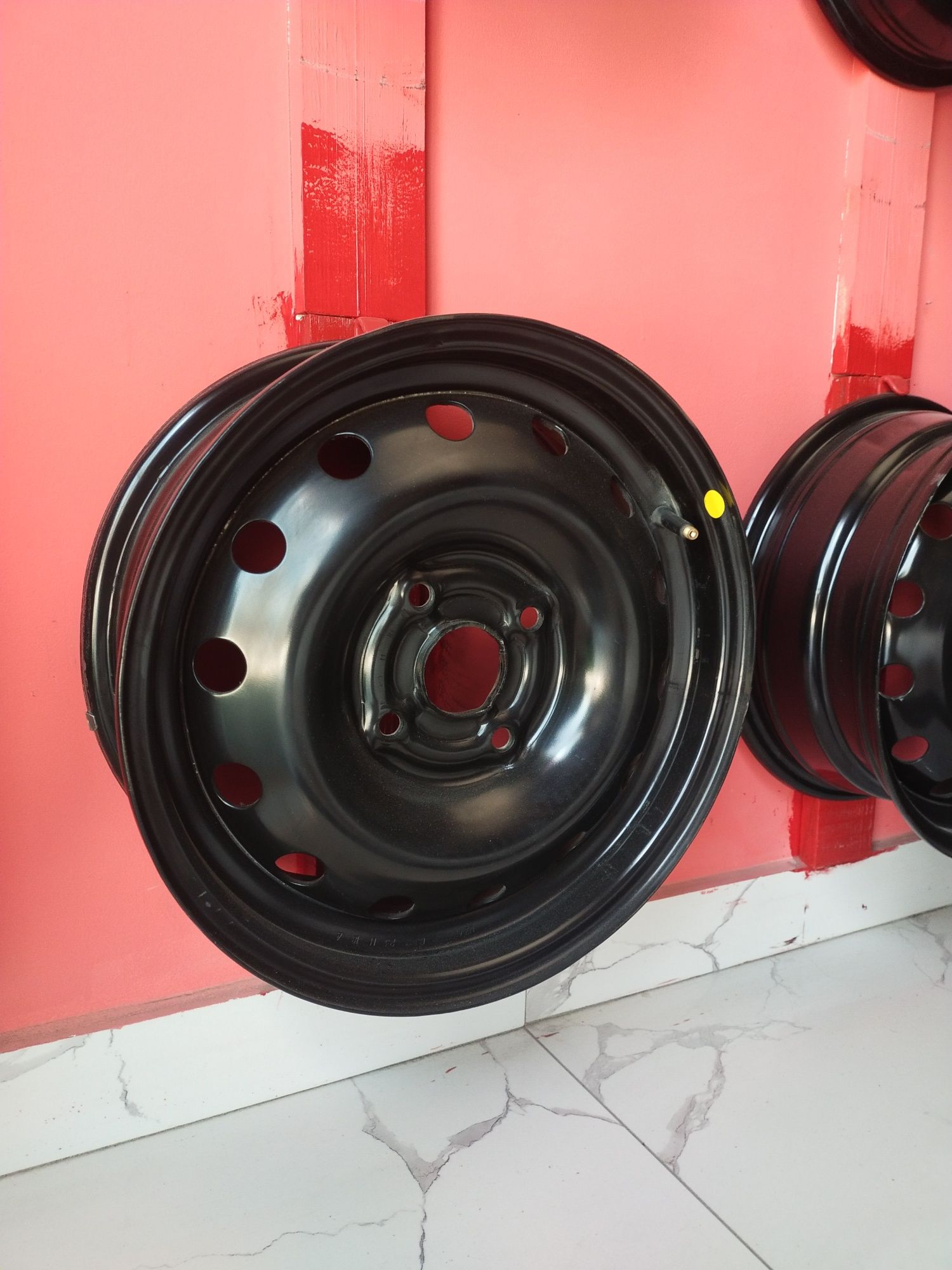 15 diska donaga sotiladi
