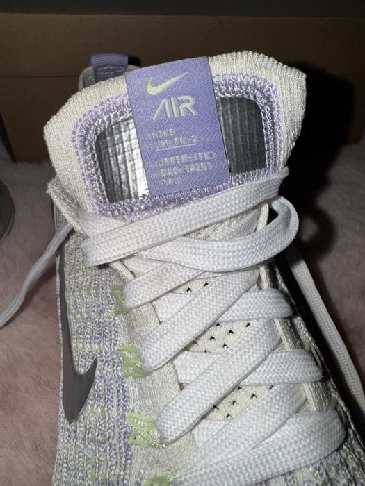 Маратонки  “Nike”.