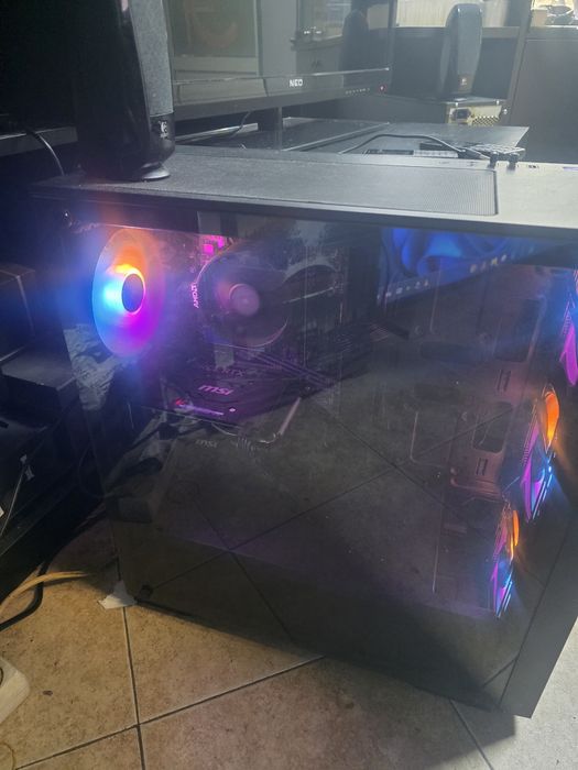 Геймърски настолен компютър+Геймърски Монитор