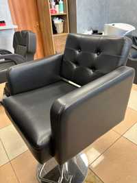 Черен фризьорски стол