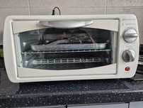 Mini cuptor electric portabil