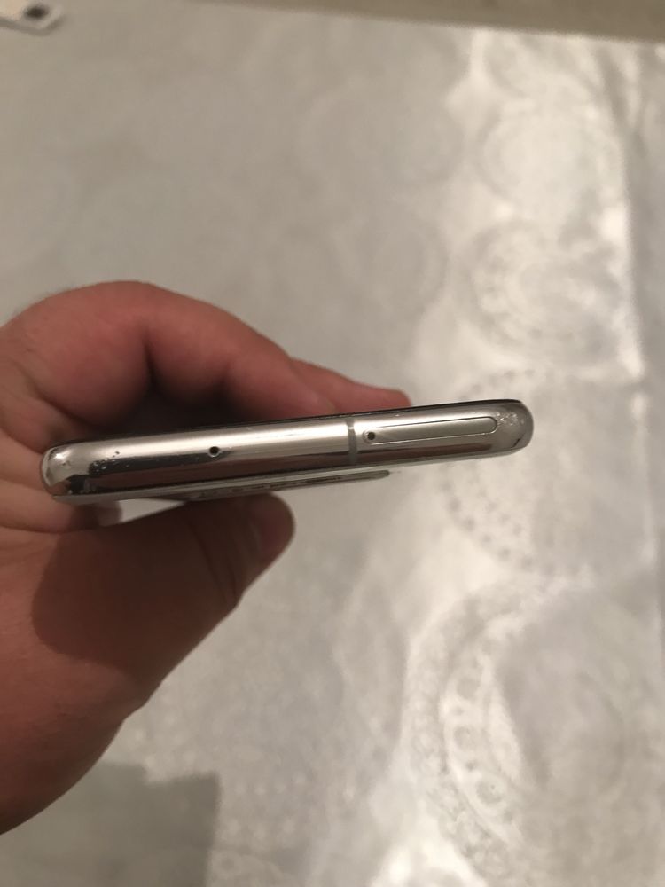 Продаеться samsung S10E