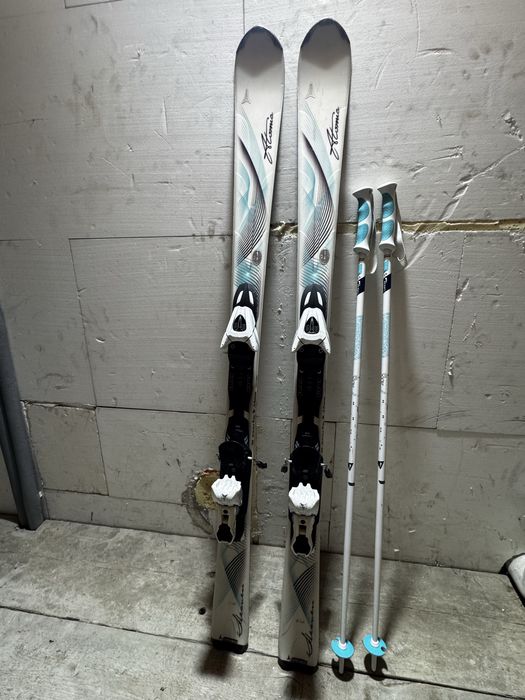 Ski-uri + Clapari Atomic + bete ski