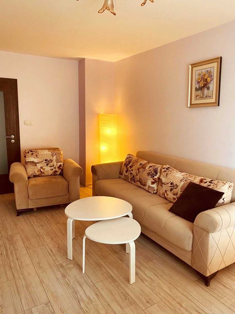 Продава се Тристаен апартамент в Перник, Изток - 90 кв.м за 1389 €/кв.м - Снимка #2