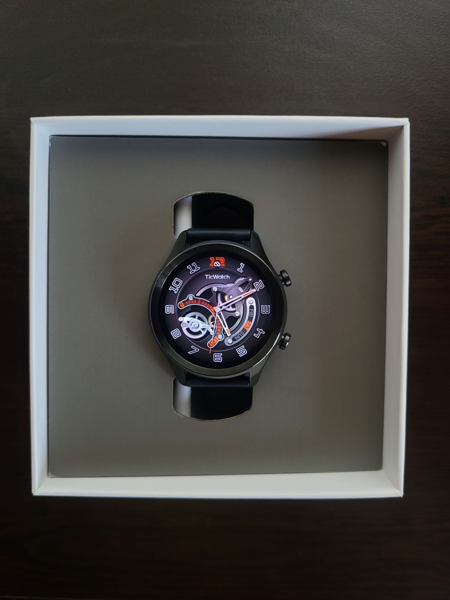 Smart часовник TicWatch C2+