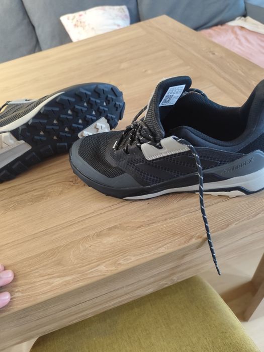 Маратонки адидас