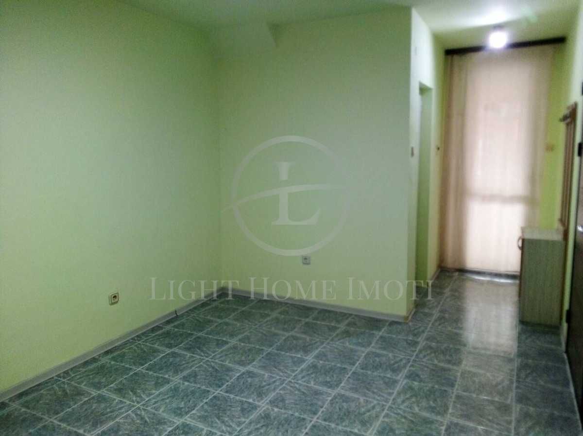 Продава се Едностаен апартамент в Пловдив, Център - 34 кв.м за 1824 €/кв.м - Снимка #1