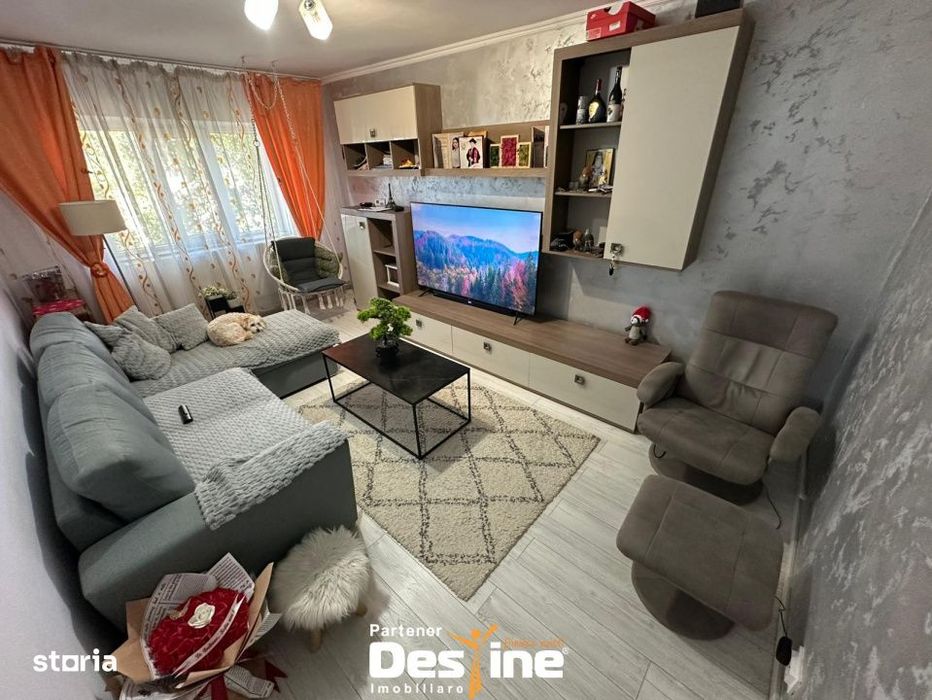 Pascani - Apartament 2 camere decomandat, 55mp, etaj 3, zona Vale